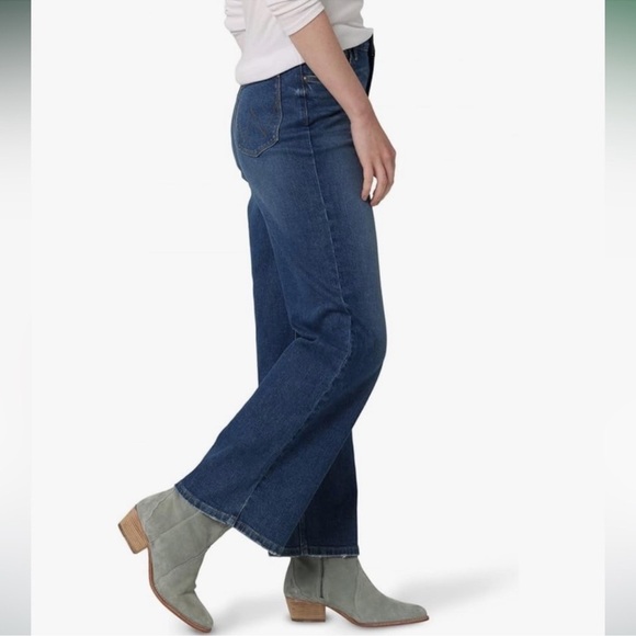 Wrangler Women's High Rise Loose Straight Crop Casual Jeans NWT Size 10/30 - Picture 3 of 10